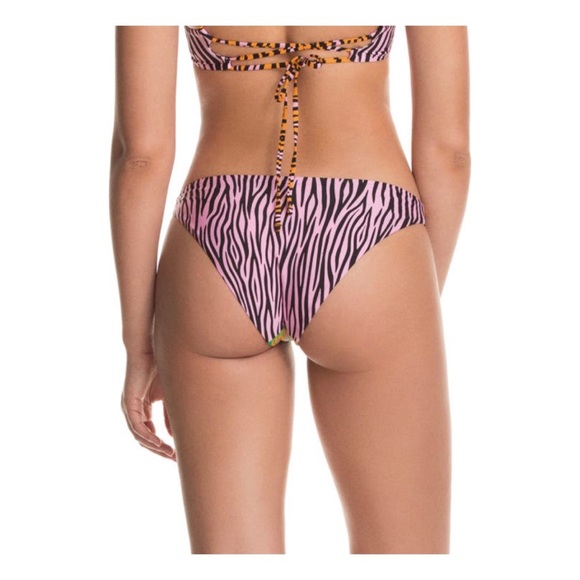 Maaji Reversible Animal Print Tropical Bikini Set 🩵🌺🍹🌴 - Picture 11 of 17